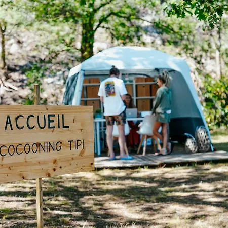 Cocooning Tipi - *